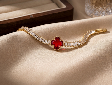 Scarlet Clover Bracelet with Baguette Zircon Chain