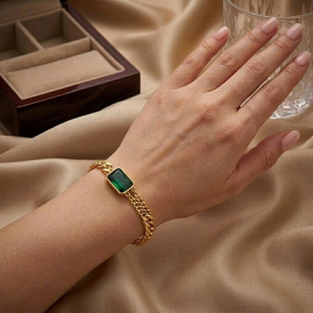 Emerald Curb Chain Bracelet with Green Crystal Centerpiece
