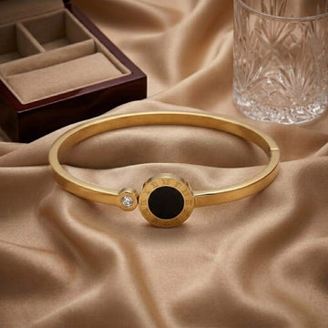 Roman Noir Bangle with Black Onyx Accent